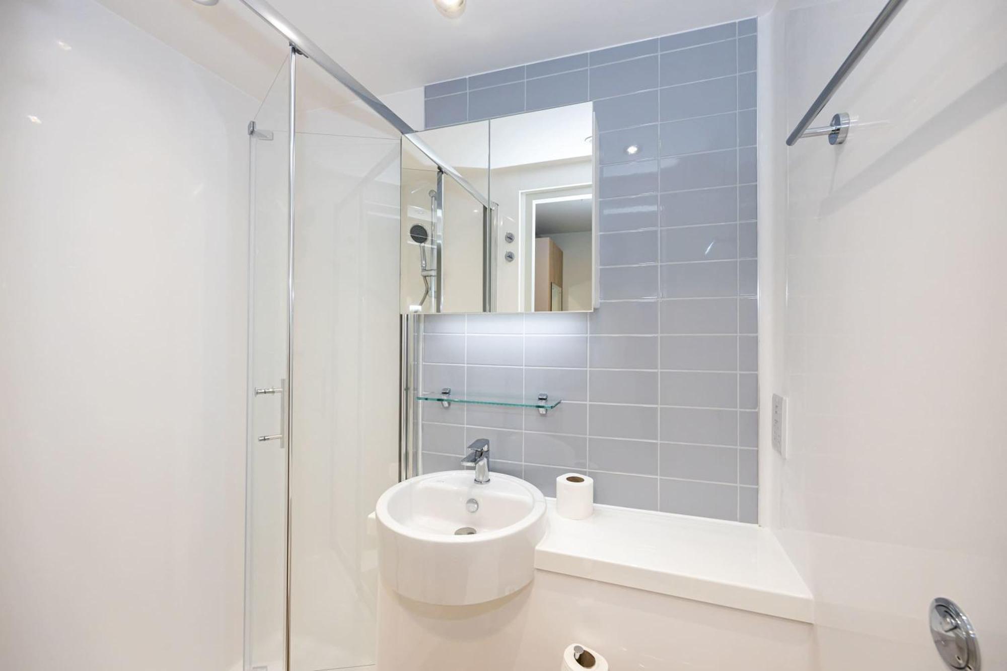 Beautiful Bright Close To Station - 18 Above * Nottingham